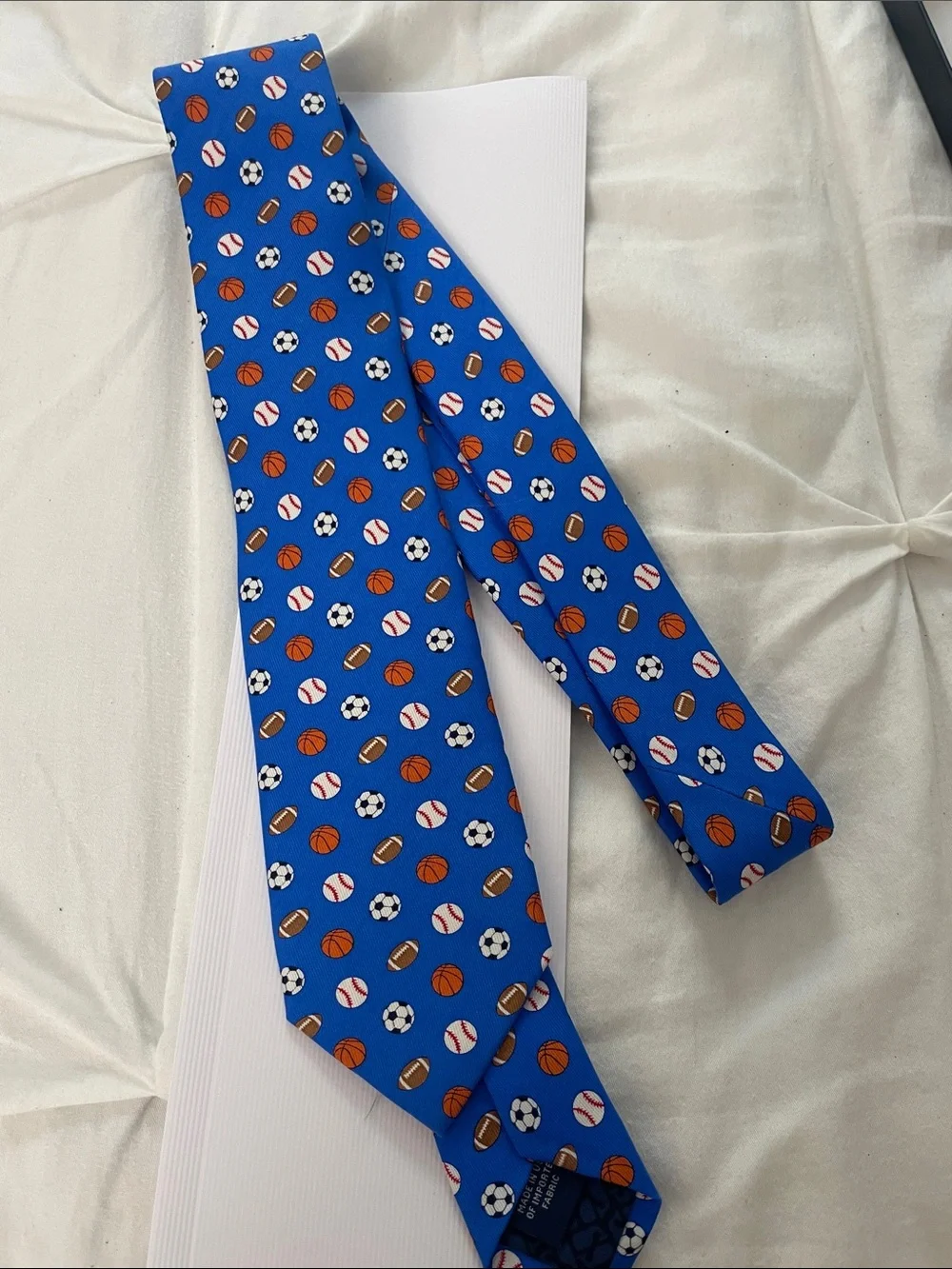 NWT Vineyard Vines Sports Pattern Blue Boy’s Tie